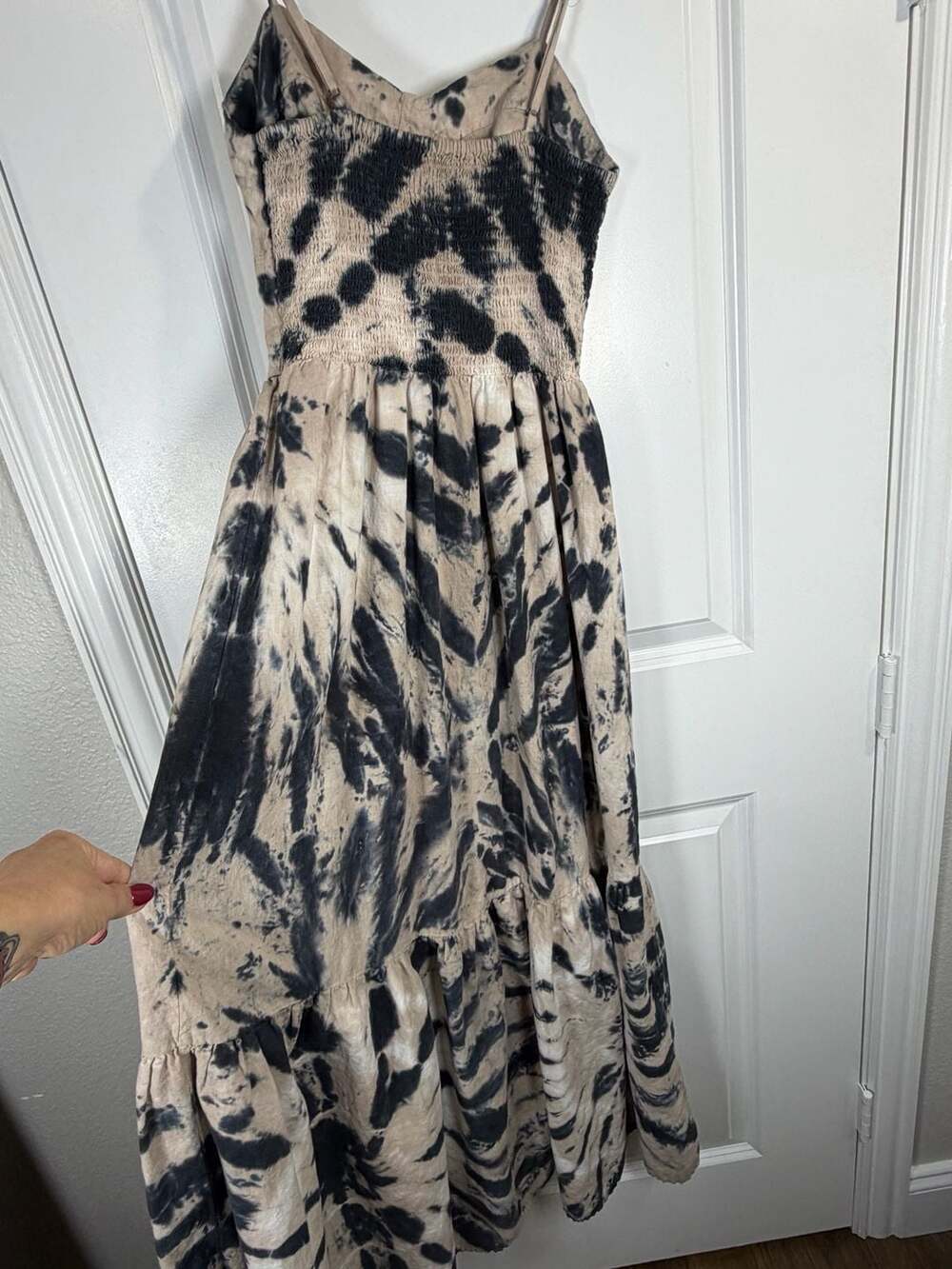 Young Fabulous & Broke Zoya Tiered Linen-Blend Maxi Dress in Sandstone Spin Wash - Picture 6 of 8